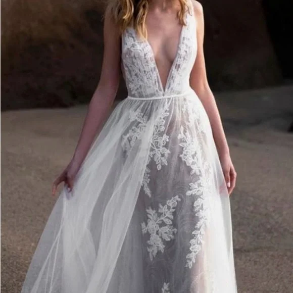 Allure Bridal new with tags wedding dresss